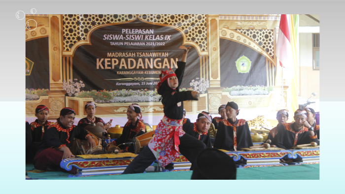 Dua Tahun Puasa Perpisahan murid, MTs Kepadangan Clapar meriahkan pelepasan siswa-siswi kelas 9 02